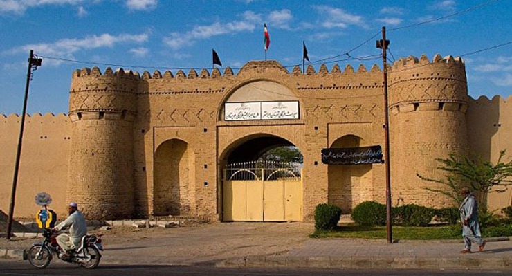 قلعه بمپور