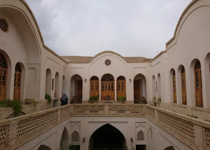 موزه منوچهر شیبانی (خانه کاج)