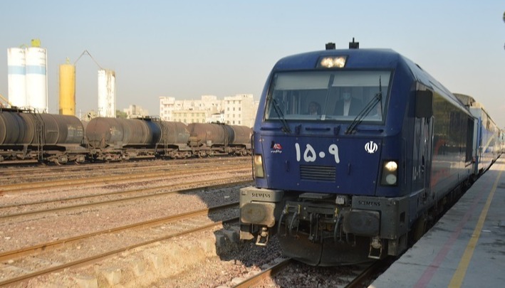 ایستگاه راه‌آهن هشتگرد