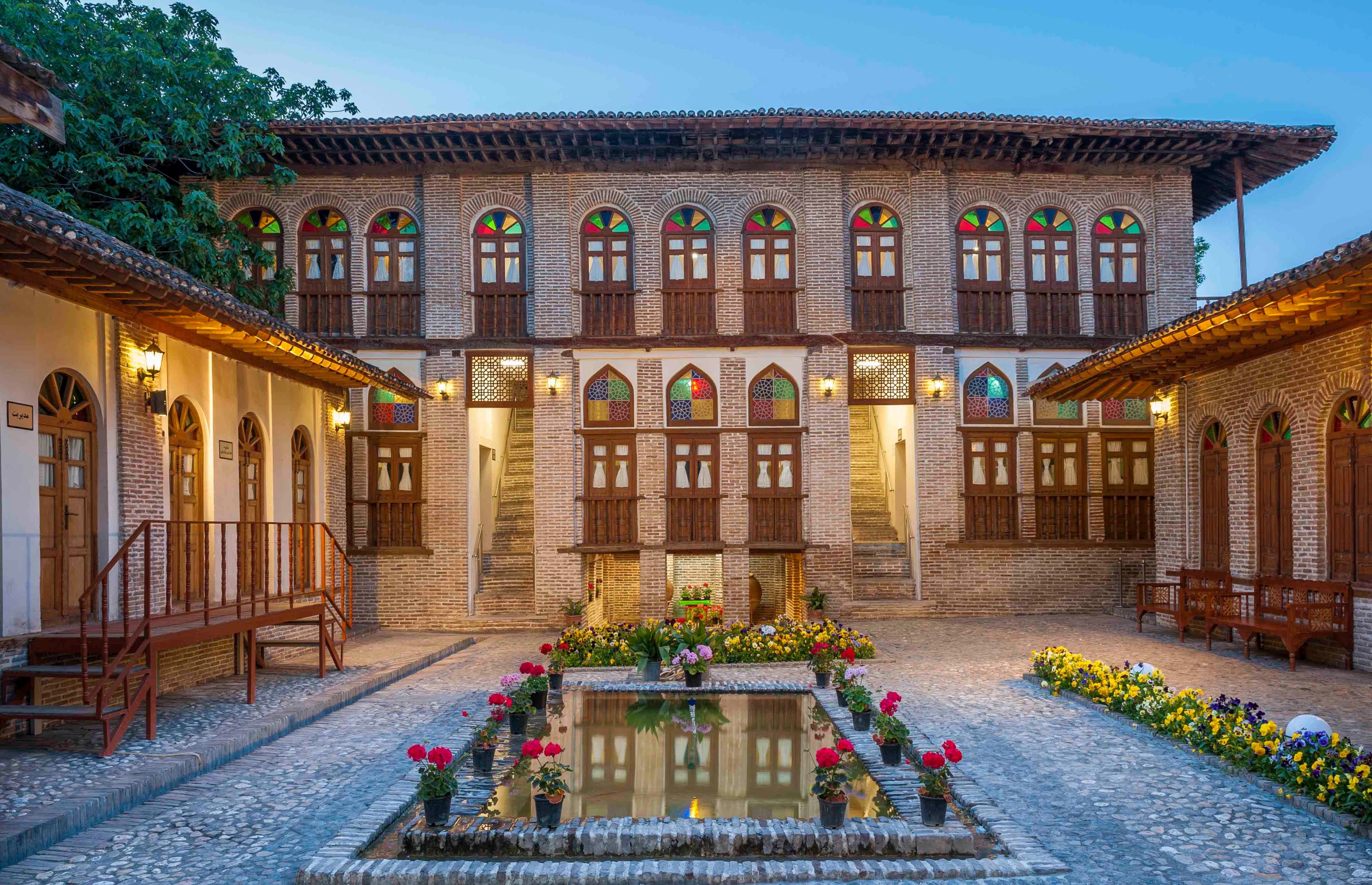 موزه صنایع دستی(خانه امیرلطیفی)
