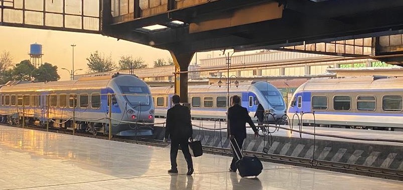 ایستگاه راه‌آهن نیک‌پی