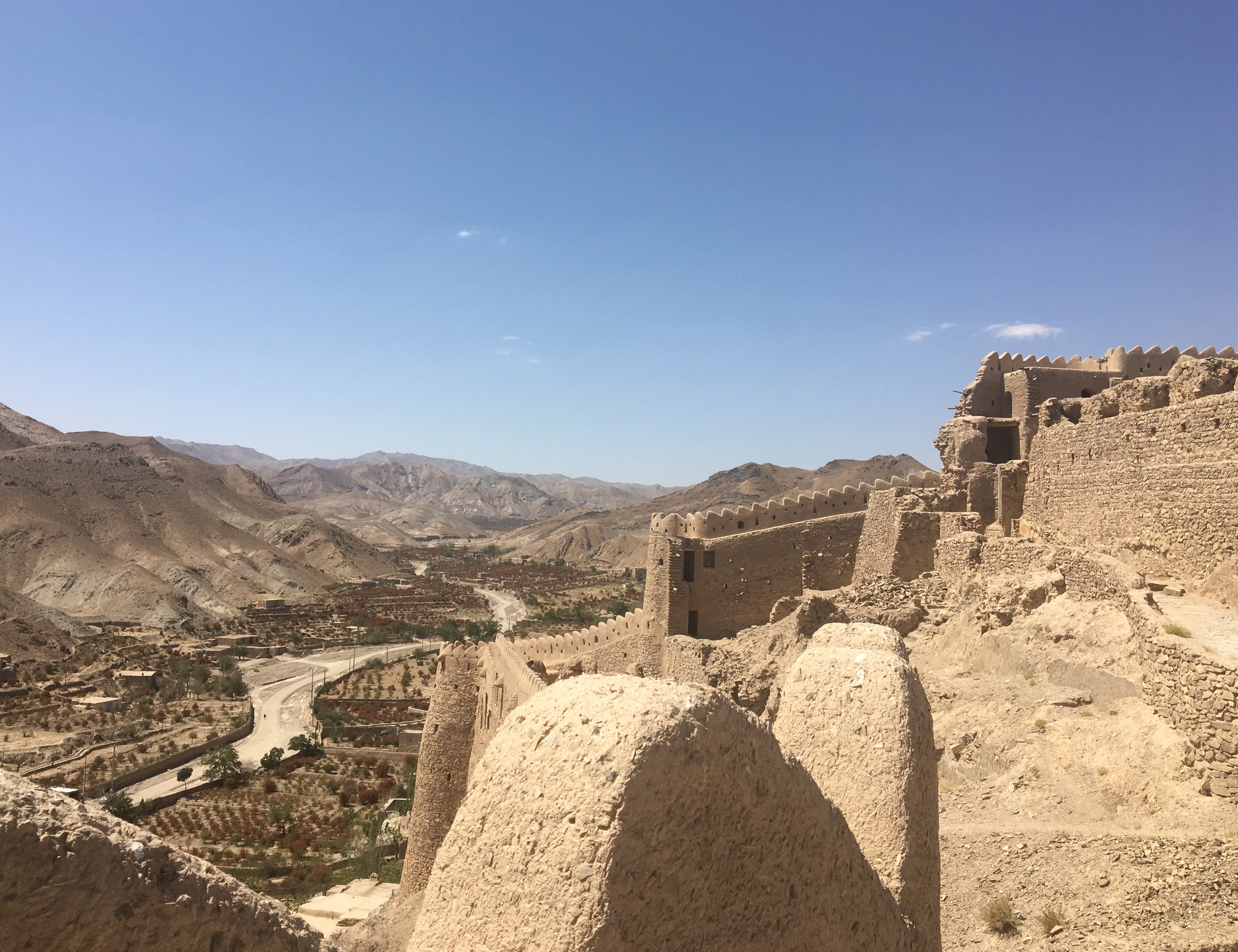 دشت درمیان